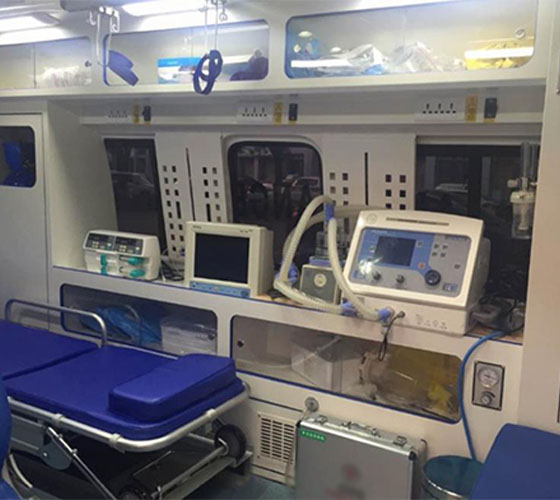 左贡县车辆内部展示